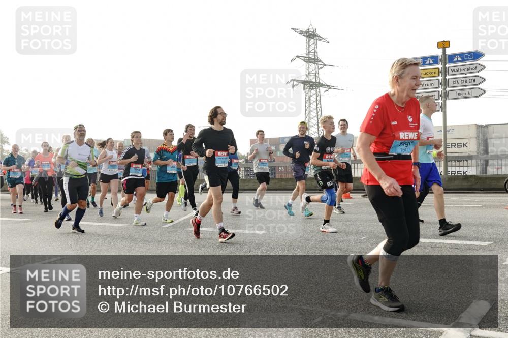 03.10.2026 - Köhlbrandbrückenlauf Michael Burmester http://msf.ph/oto/10766502 03.10.2026 09:22:05 Position 3 3, 1511, 82 meine-sportfotos.de
