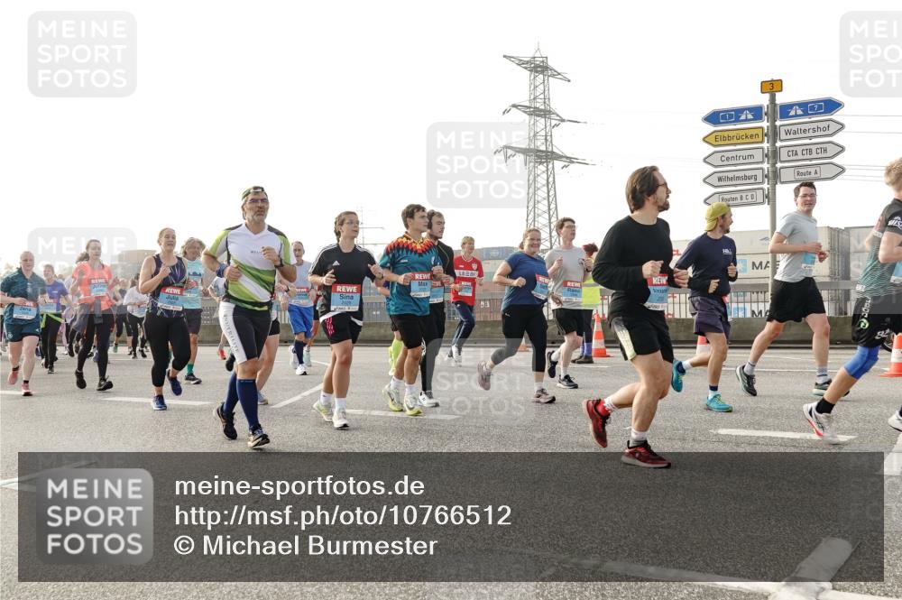 03.10.2026 - Köhlbrandbrückenlauf Michael Burmester http://msf.ph/oto/10766512 03.10.2026 09:22:06 Position 3 3 meine-sportfotos.de