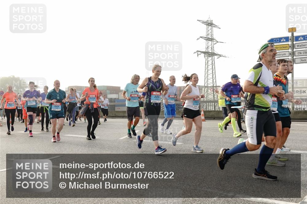 03.10.2026 - Köhlbrandbrückenlauf Michael Burmester http://msf.ph/oto/10766522 03.10.2026 09:22:07 Position 3 2029 meine-sportfotos.de