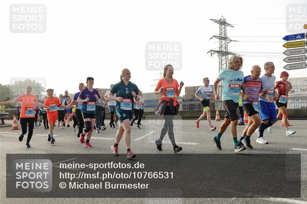03.10.2026 - Köhlbrandbrückenlauf Michael Burmester http://msf.ph/oto/10766531 03.10.2026 09:22:09 Position 3 1375 meine-sportfotos.de