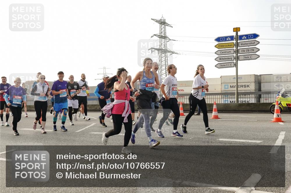 03.10.2026 - Köhlbrandbrückenlauf Michael Burmester http://msf.ph/oto/10766557 03.10.2026 09:22:11 Position 3 600, 3 meine-sportfotos.de