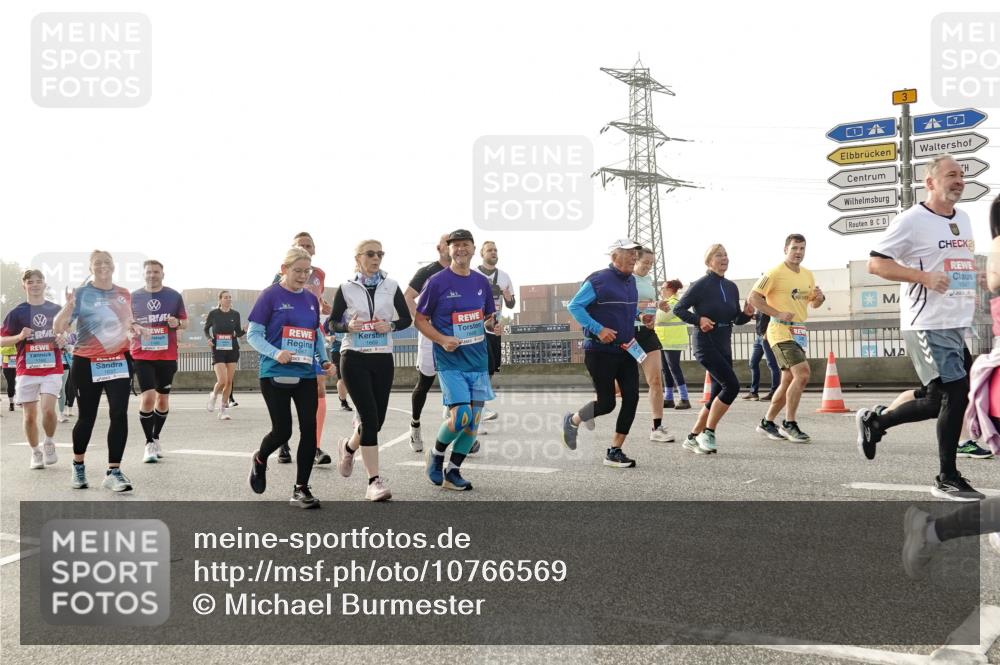 03.10.2026 - Köhlbrandbrückenlauf Michael Burmester http://msf.ph/oto/10766569 03.10.2026 09:22:12 Position 3 2 meine-sportfotos.de