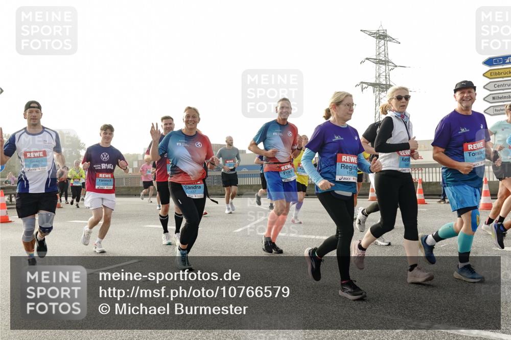 03.10.2026 - Köhlbrandbrückenlauf Michael Burmester http://msf.ph/oto/10766579 03.10.2026 09:22:13 Position 3 3855, 1163, 1637, 1668, 1667 meine-sportfotos.de