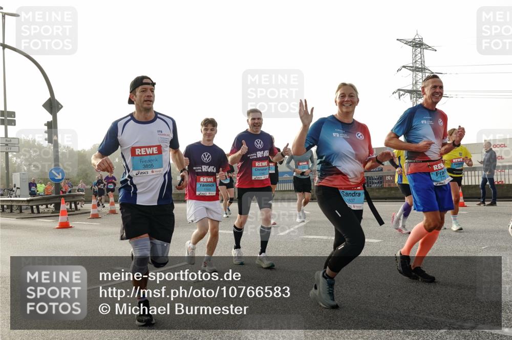 03.10.2026 - Köhlbrandbrückenlauf Michael Burmester http://msf.ph/oto/10766583 03.10.2026 09:22:14 Position 3 3855, 1163, 1162, 1637, 272 meine-sportfotos.de