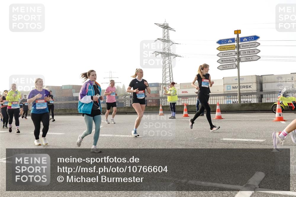 03.10.2026 - Köhlbrandbrückenlauf Michael Burmester http://msf.ph/oto/10766604 03.10.2026 09:22:17 Position 3  meine-sportfotos.de