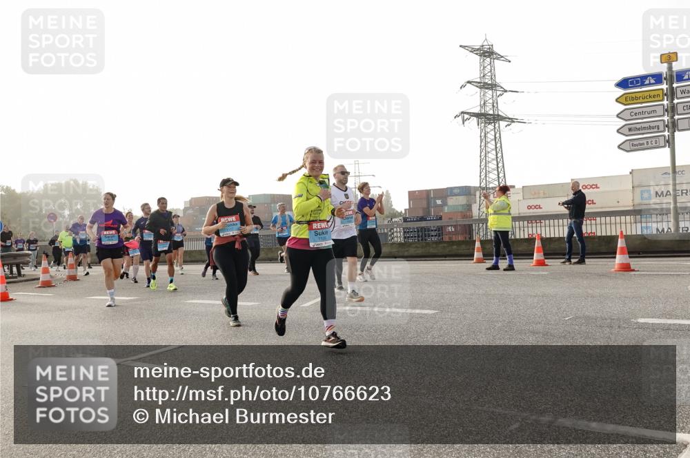 03.10.2026 - Köhlbrandbrückenlauf Michael Burmester http://msf.ph/oto/10766623 03.10.2026 09:22:19 Position 3 3 meine-sportfotos.de