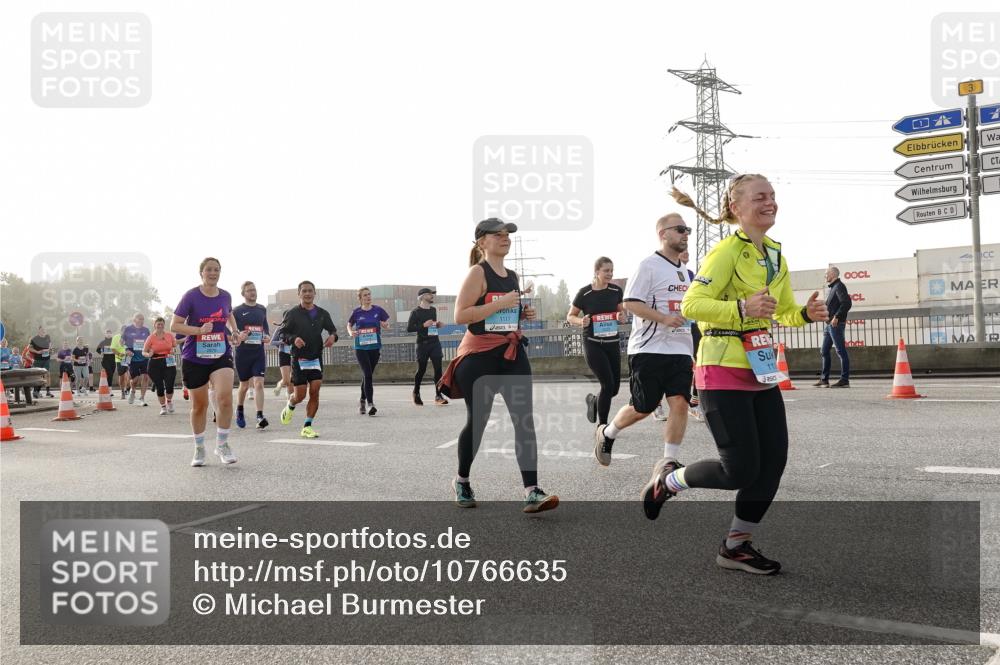 03.10.2026 - Köhlbrandbrückenlauf Michael Burmester http://msf.ph/oto/10766635 03.10.2026 09:22:20 Position 3 1117, 3 meine-sportfotos.de