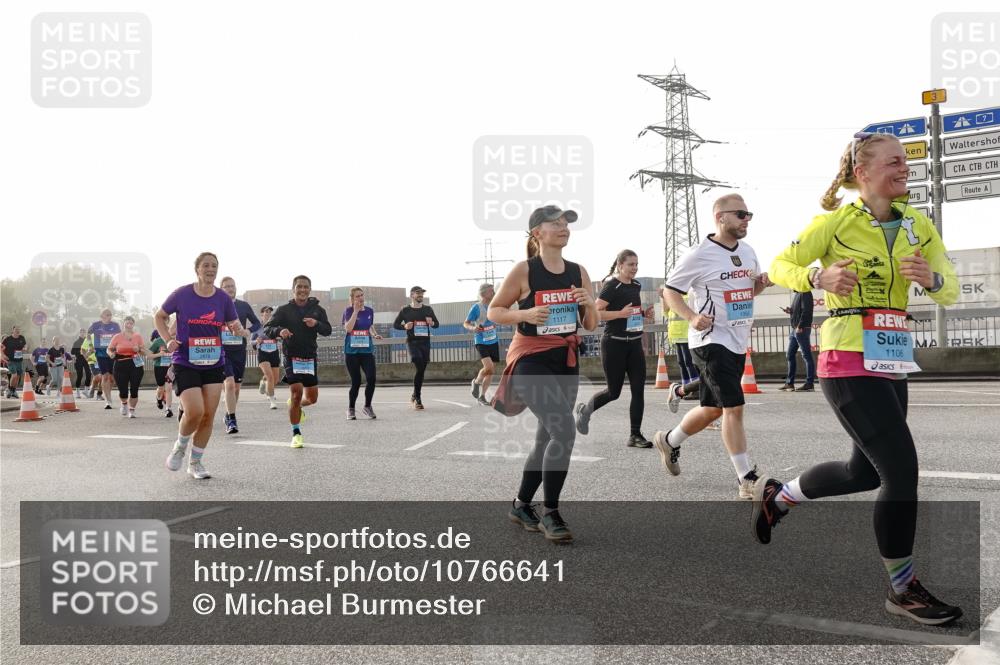03.10.2026 - Köhlbrandbrückenlauf Michael Burmester http://msf.ph/oto/10766641 03.10.2026 09:22:21 Position 3 1117, 3, 1106 meine-sportfotos.de