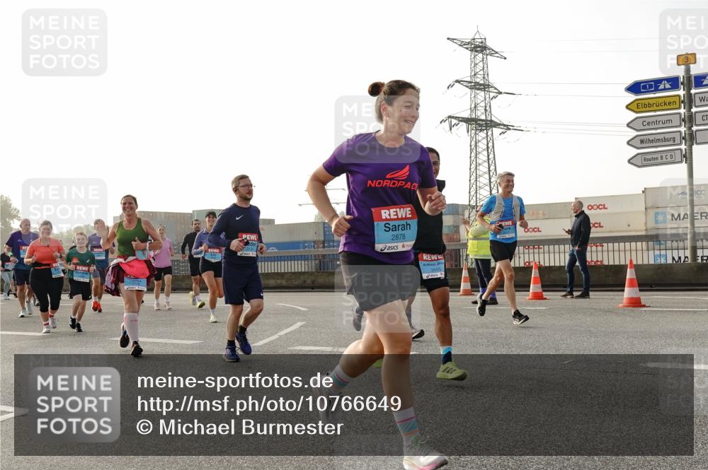 03.10.2026 - Köhlbrandbrückenlauf Michael Burmester http://msf.ph/oto/10766649 03.10.2026 09:22:22 Position 3 2878, 3555, 3 meine-sportfotos.de
