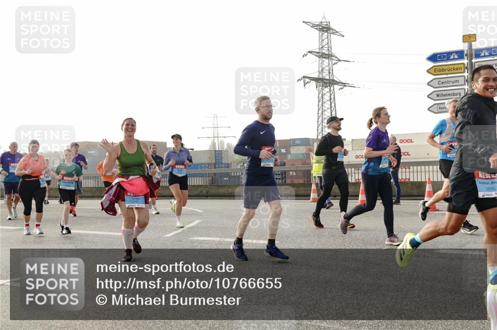 03.10.2026 - Köhlbrandbrückenlauf Michael Burmester http://msf.ph/oto/10766655 03.10.2026 09:22:23 Position 3 3, 3555 meine-sportfotos.de