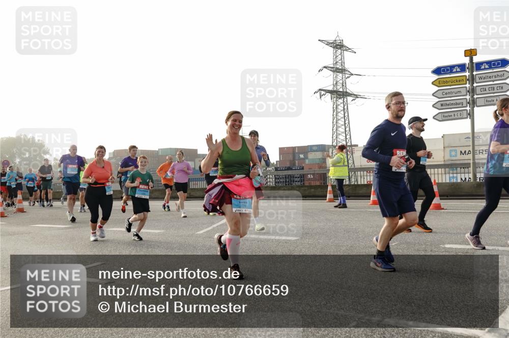 03.10.2026 - Köhlbrandbrückenlauf Michael Burmester http://msf.ph/oto/10766659 03.10.2026 09:22:24 Position 3 3778, 3 meine-sportfotos.de
