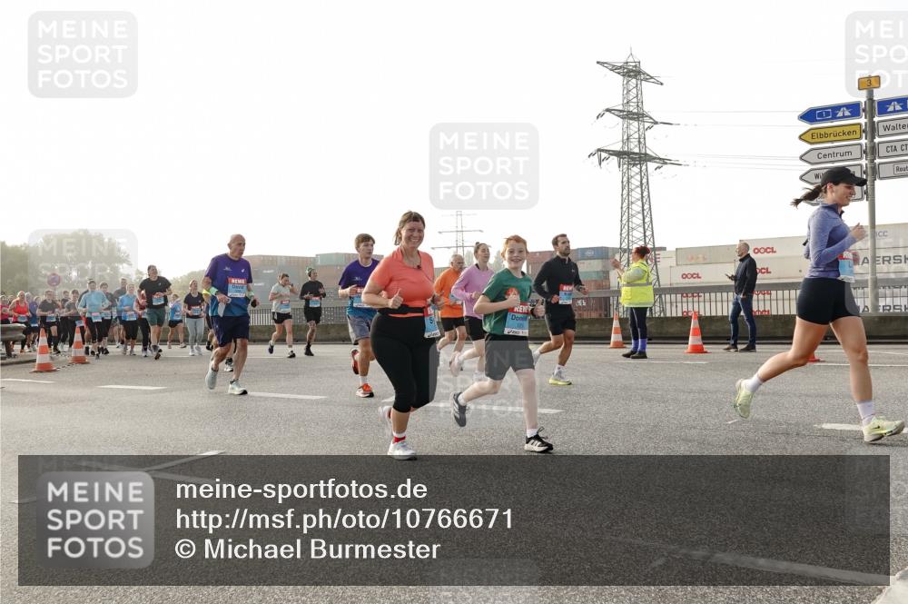 03.10.2026 - Köhlbrandbrückenlauf Michael Burmester http://msf.ph/oto/10766671 03.10.2026 09:22:25 Position 3 1230 meine-sportfotos.de