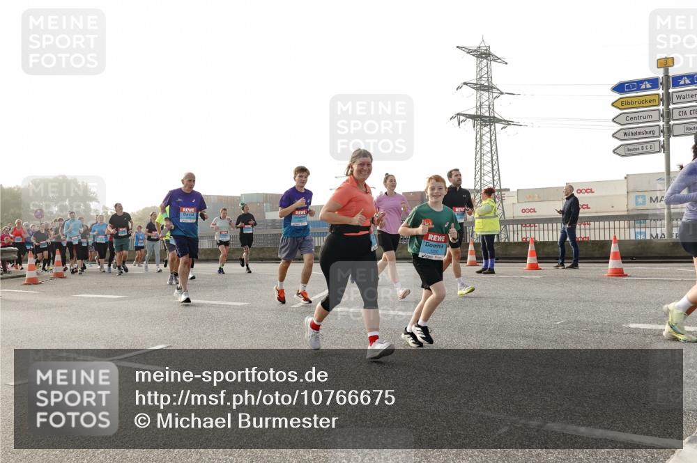 03.10.2026 - Köhlbrandbrückenlauf Michael Burmester http://msf.ph/oto/10766675 03.10.2026 09:22:25 Position 3 3 meine-sportfotos.de