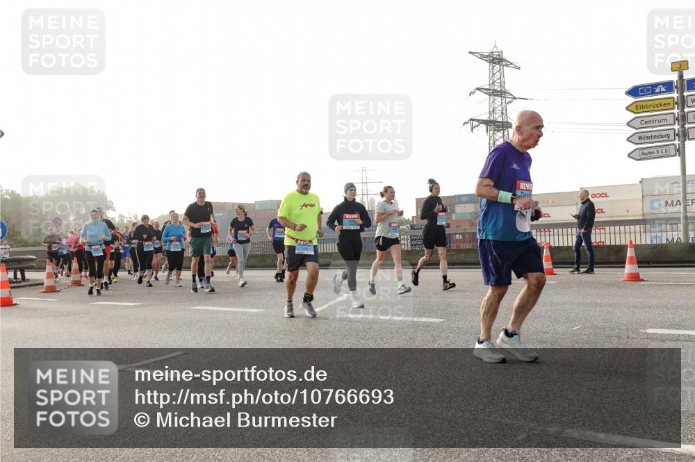 03.10.2026 - Köhlbrandbrückenlauf Michael Burmester http://msf.ph/oto/10766693 03.10.2026 09:22:28 Position 3  meine-sportfotos.de