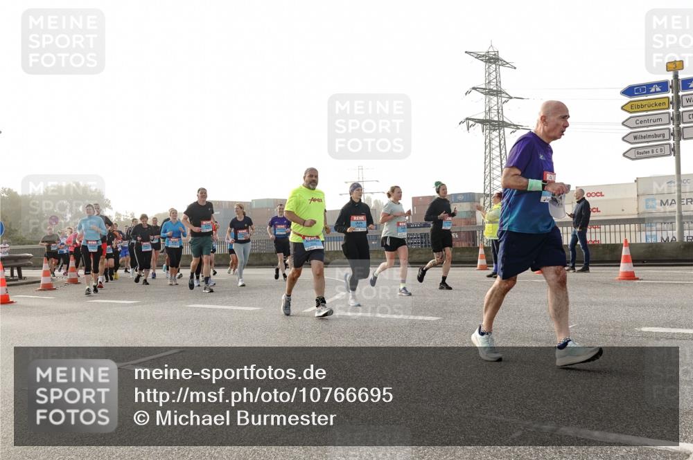 03.10.2026 - Köhlbrandbrückenlauf Michael Burmester http://msf.ph/oto/10766695 03.10.2026 09:22:28 Position 3 3 meine-sportfotos.de