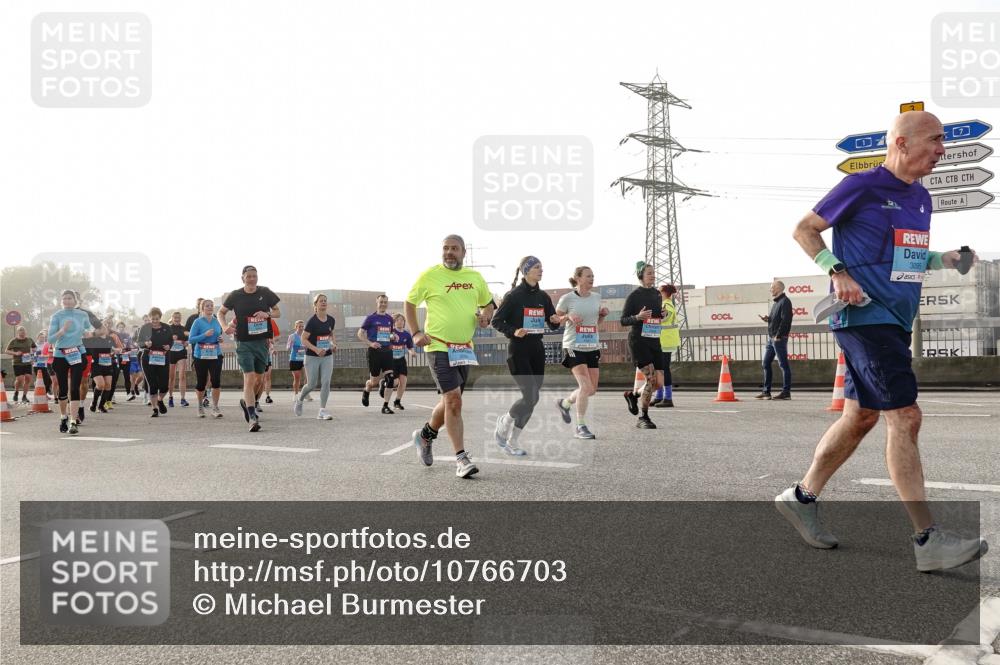 03.10.2026 - Köhlbrandbrückenlauf Michael Burmester http://msf.ph/oto/10766703 03.10.2026 09:22:28 Position 3 3095 meine-sportfotos.de