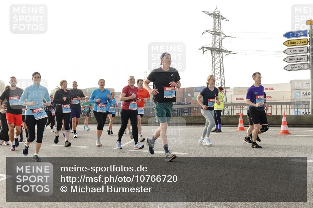 03.10.2026 - Köhlbrandbrückenlauf Michael Burmester http://msf.ph/oto/10766720 03.10.2026 09:22:31 Position 3 1107, 3 meine-sportfotos.de