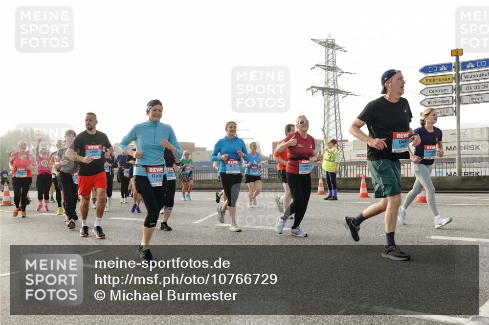 03.10.2026 - Köhlbrandbrückenlauf Michael Burmester http://msf.ph/oto/10766729 03.10.2026 09:22:31 Position 3 1107, 3, 1957 meine-sportfotos.de