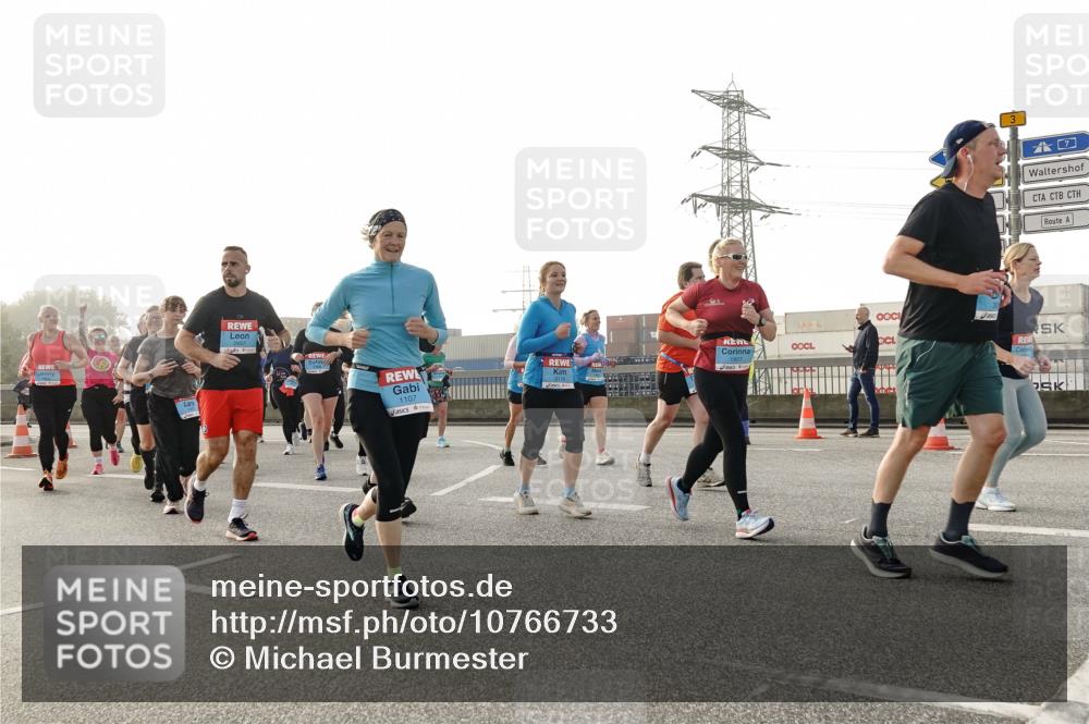 03.10.2026 - Köhlbrandbrückenlauf Michael Burmester http://msf.ph/oto/10766733 03.10.2026 09:22:32 Position 3 1107 meine-sportfotos.de