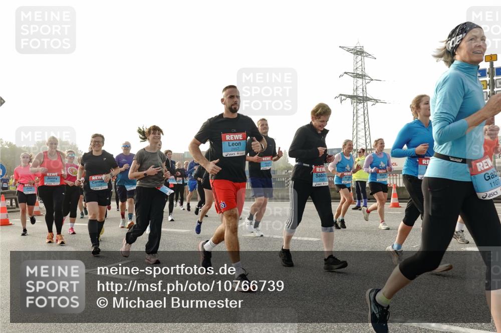 03.10.2026 - Köhlbrandbrückenlauf Michael Burmester http://msf.ph/oto/10766739 03.10.2026 09:22:33 Position 3 1348, 2857, 2545, 1107 meine-sportfotos.de