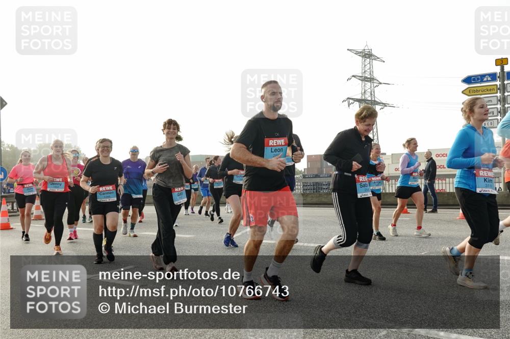 03.10.2026 - Köhlbrandbrückenlauf Michael Burmester http://msf.ph/oto/10766743 03.10.2026 09:22:33 Position 3 1348, 28, 3110 meine-sportfotos.de