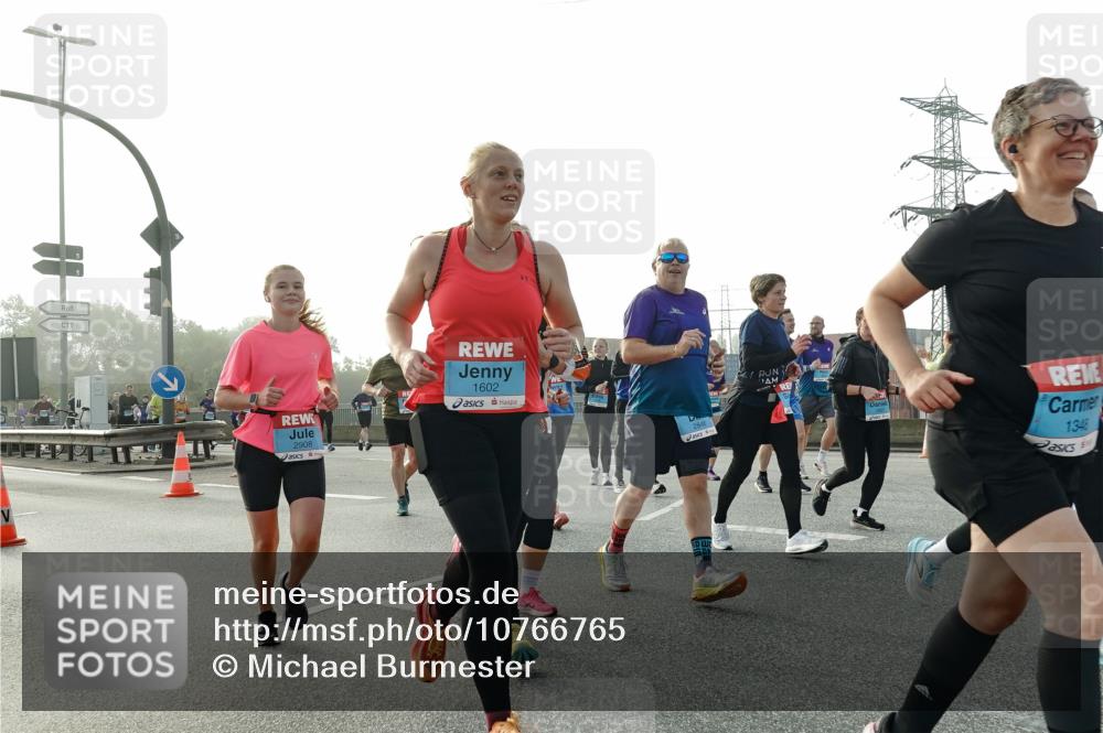 03.10.2026 - Köhlbrandbrückenlauf Michael Burmester http://msf.ph/oto/10766765 03.10.2026 09:22:35 Position 3 2908, 1602, 2846, 1348 meine-sportfotos.de
