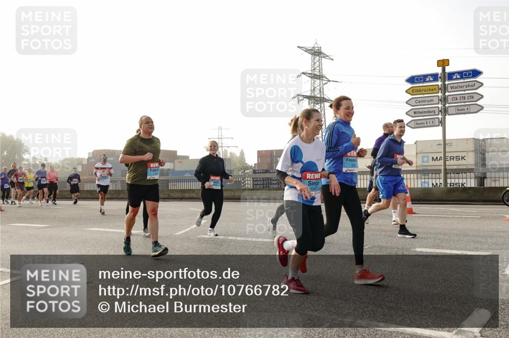 03.10.2026 - Köhlbrandbrückenlauf Michael Burmester http://msf.ph/oto/10766782 03.10.2026 09:22:37 Position 3 3357, 325 meine-sportfotos.de