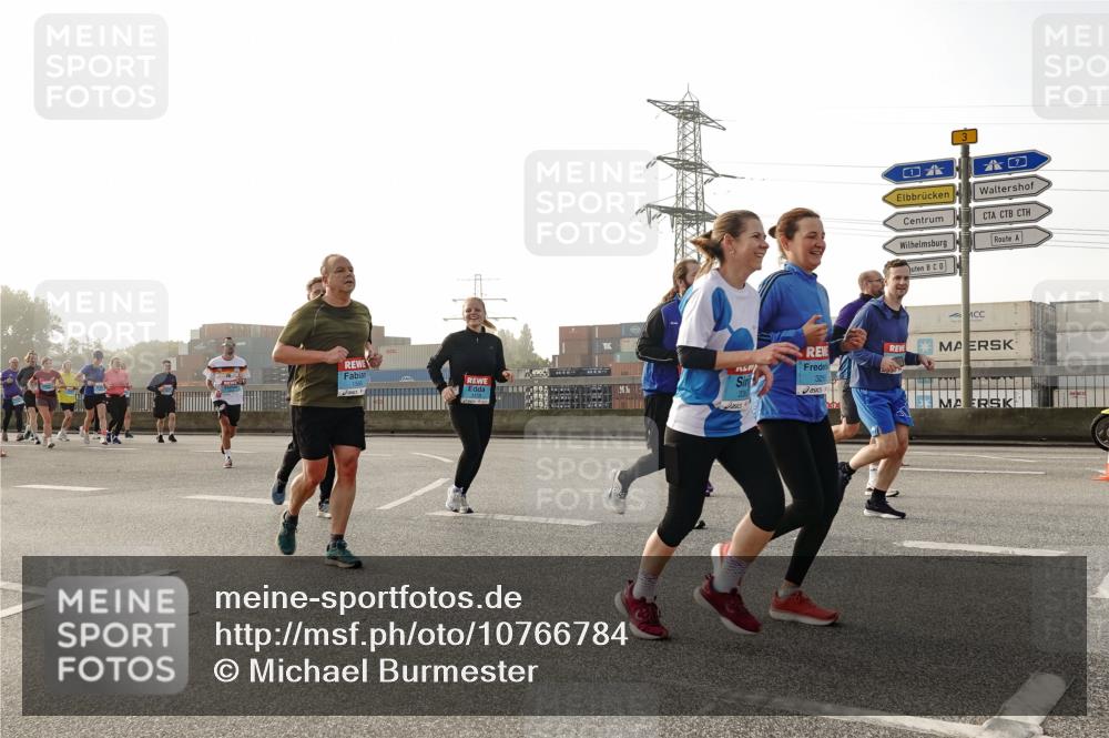 03.10.2026 - Köhlbrandbrückenlauf Michael Burmester http://msf.ph/oto/10766784 03.10.2026 09:22:37 Position 3 3, 325 meine-sportfotos.de