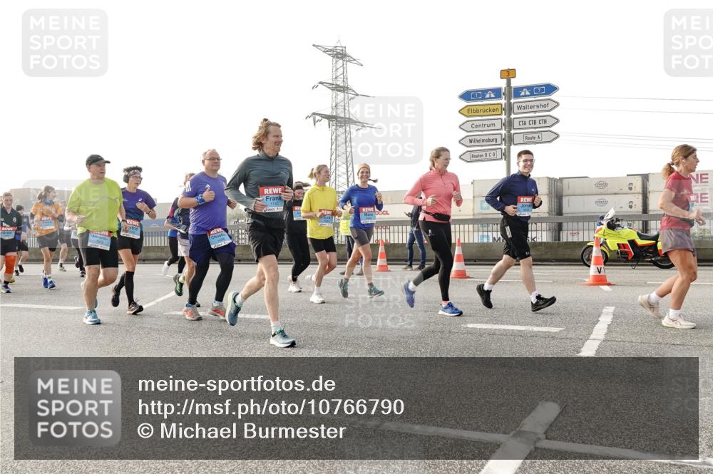 03.10.2026 - Köhlbrandbrückenlauf Michael Burmester http://msf.ph/oto/10766790 03.10.2026 09:22:44 Position 3 3 meine-sportfotos.de