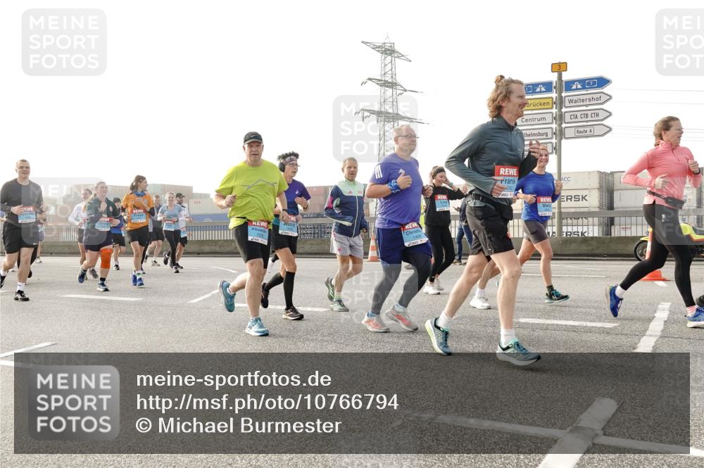 03.10.2026 - Köhlbrandbrückenlauf Michael Burmester http://msf.ph/oto/10766794 03.10.2026 09:22:45 Position 3 1076, 1408 meine-sportfotos.de