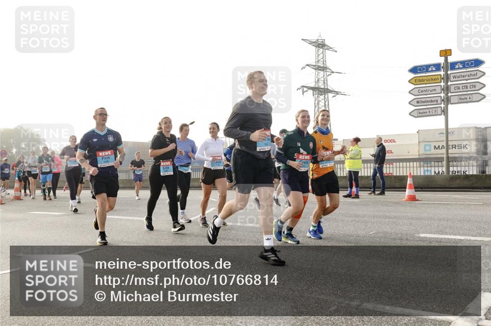 03.10.2026 - Köhlbrandbrückenlauf Michael Burmester http://msf.ph/oto/10766814 03.10.2026 09:22:47 Position 3 1, 3 meine-sportfotos.de