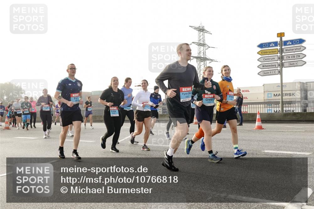 03.10.2026 - Köhlbrandbrückenlauf Michael Burmester http://msf.ph/oto/10766818 03.10.2026 09:22:47 Position 3 1642, 1643 meine-sportfotos.de