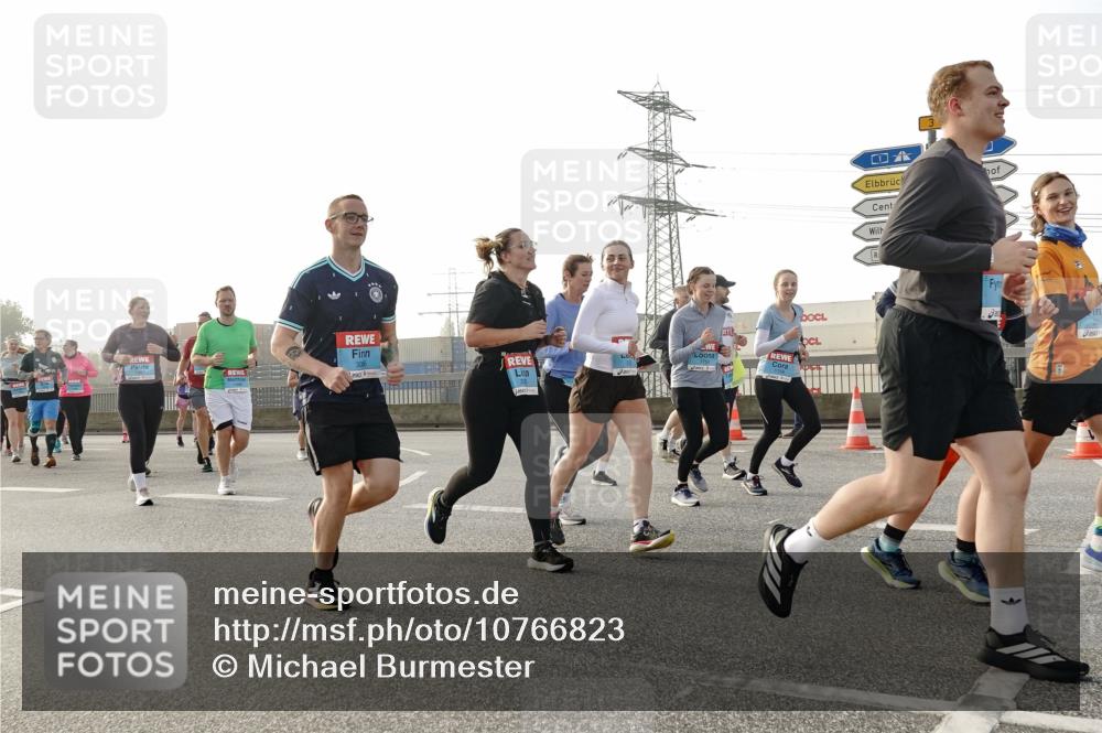 03.10.2026 - Köhlbrandbrückenlauf Michael Burmester http://msf.ph/oto/10766823 03.10.2026 09:22:48 Position 3 3086, 080 meine-sportfotos.de