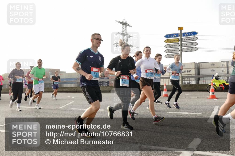 03.10.2026 - Köhlbrandbrückenlauf Michael Burmester http://msf.ph/oto/10766831 03.10.2026 09:22:48 Position 3 305, 3085, 314, 1000 meine-sportfotos.de