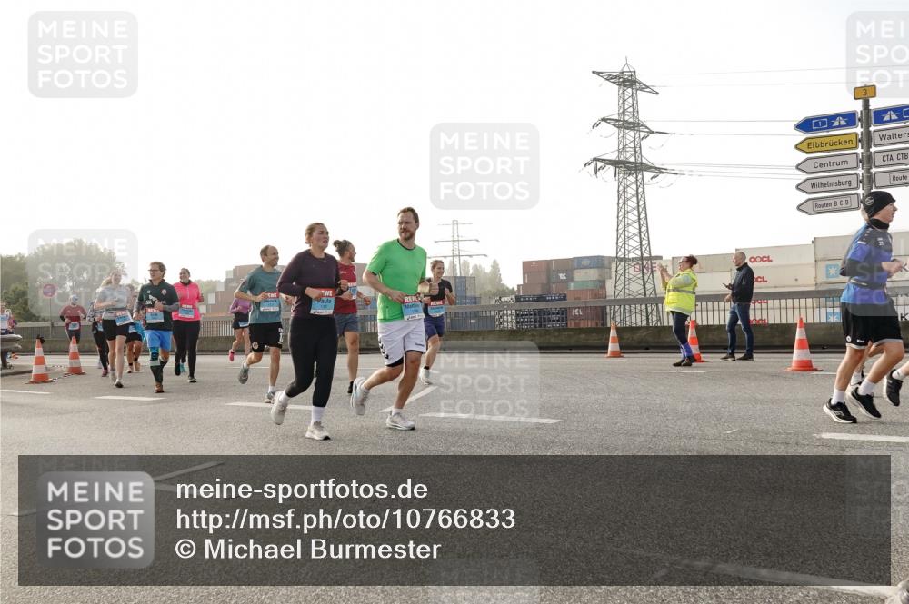 03.10.2026 - Köhlbrandbrückenlauf Michael Burmester http://msf.ph/oto/10766833 03.10.2026 09:22:49 Position 3  meine-sportfotos.de