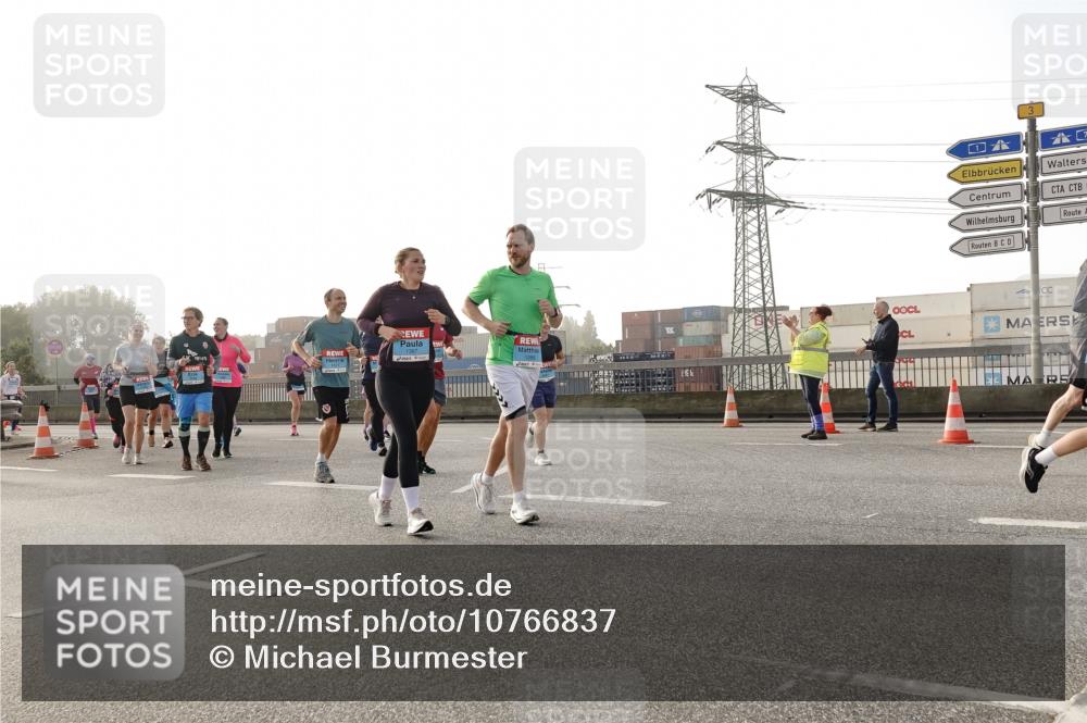 03.10.2026 - Köhlbrandbrückenlauf Michael Burmester http://msf.ph/oto/10766837 03.10.2026 09:22:49 Position 3  meine-sportfotos.de
