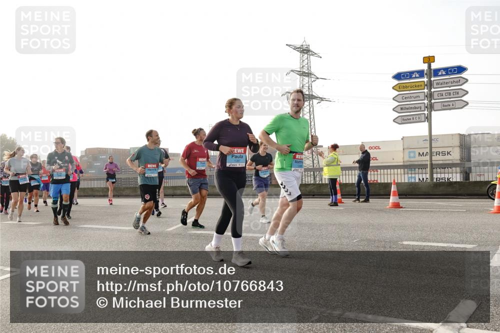 03.10.2026 - Köhlbrandbrückenlauf Michael Burmester http://msf.ph/oto/10766843 03.10.2026 09:22:50 Position 3 1387, 3, 1388 meine-sportfotos.de