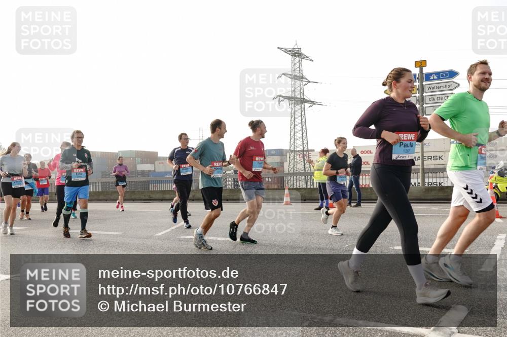 03.10.2026 - Köhlbrandbrückenlauf Michael Burmester http://msf.ph/oto/10766847 03.10.2026 09:22:51 Position 3 1387 meine-sportfotos.de