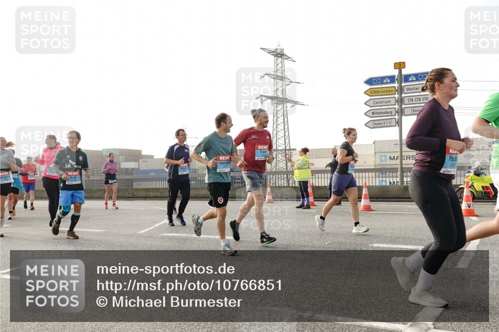03.10.2026 - Köhlbrandbrückenlauf Michael Burmester http://msf.ph/oto/10766851 03.10.2026 09:22:51 Position 3 138 meine-sportfotos.de