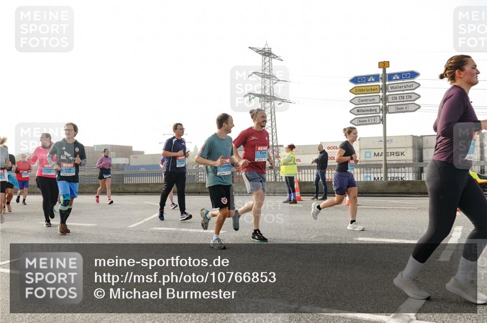 03.10.2026 - Köhlbrandbrückenlauf Michael Burmester http://msf.ph/oto/10766853 03.10.2026 09:22:51 Position 3 1571, 3 meine-sportfotos.de