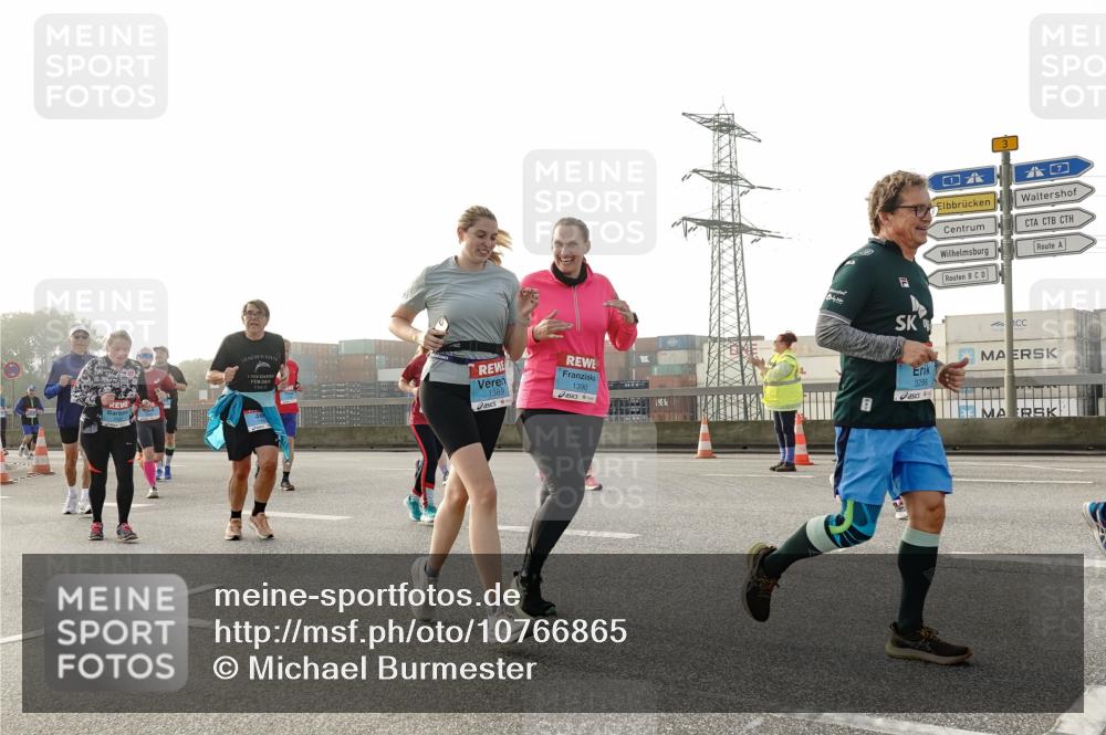 03.10.2026 - Köhlbrandbrückenlauf Michael Burmester http://msf.ph/oto/10766865 03.10.2026 09:22:53 Position 3 1389, 1390, 0, 422 meine-sportfotos.de