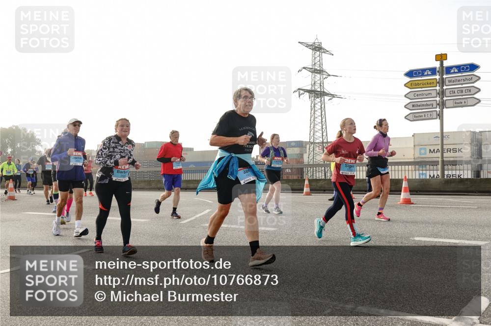 03.10.2026 - Köhlbrandbrückenlauf Michael Burmester http://msf.ph/oto/10766873 03.10.2026 09:22:54 Position 3 3 meine-sportfotos.de