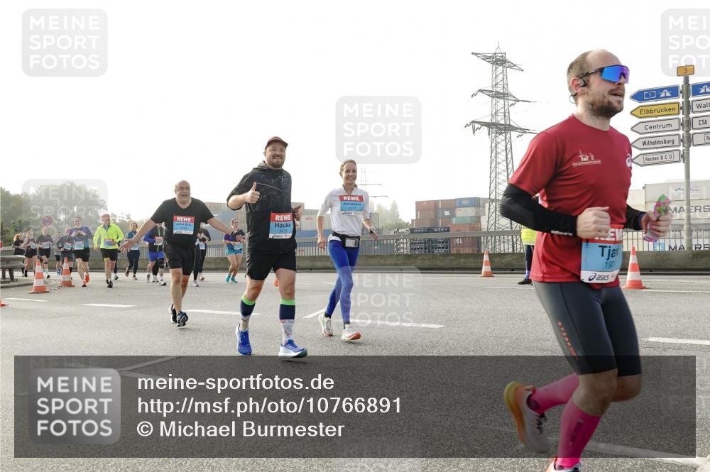 03.10.2026 - Köhlbrandbrückenlauf Michael Burmester http://msf.ph/oto/10766891 03.10.2026 09:22:57 Position 3 19 meine-sportfotos.de
