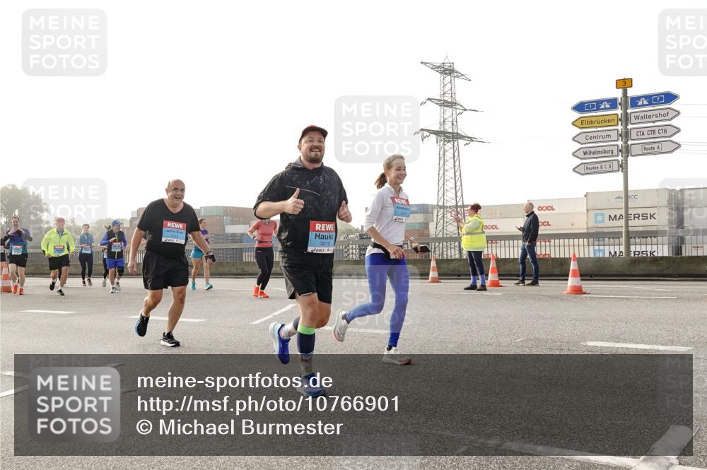 03.10.2026 - Köhlbrandbrückenlauf Michael Burmester http://msf.ph/oto/10766901 03.10.2026 09:22:57 Position 3 1016, 3215, 1017 meine-sportfotos.de