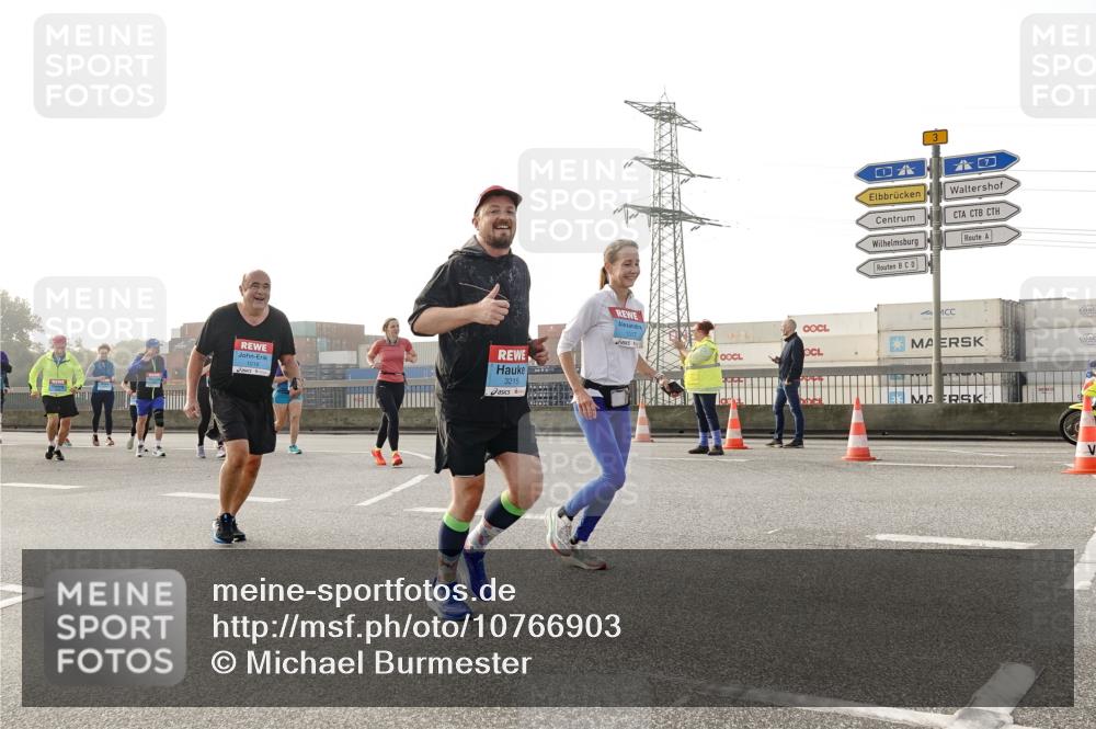 03.10.2026 - Köhlbrandbrückenlauf Michael Burmester http://msf.ph/oto/10766903 03.10.2026 09:22:58 Position 3 1016, 3215, 75, 3 meine-sportfotos.de