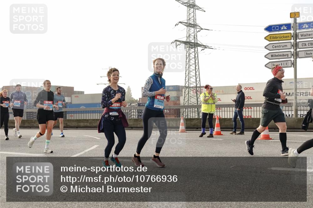 03.10.2026 - Köhlbrandbrückenlauf Michael Burmester http://msf.ph/oto/10766936 03.10.2026 09:23:04 Position 3 3122, 20001 meine-sportfotos.de