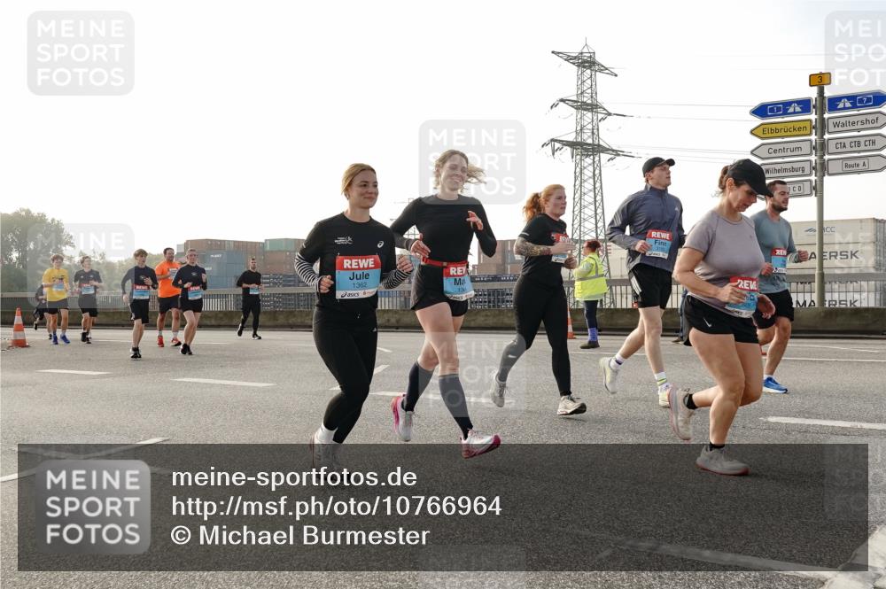03.10.2026 - Köhlbrandbrückenlauf Michael Burmester http://msf.ph/oto/10766964 03.10.2026 09:23:07 Position 3 1362, 130, 3183 meine-sportfotos.de