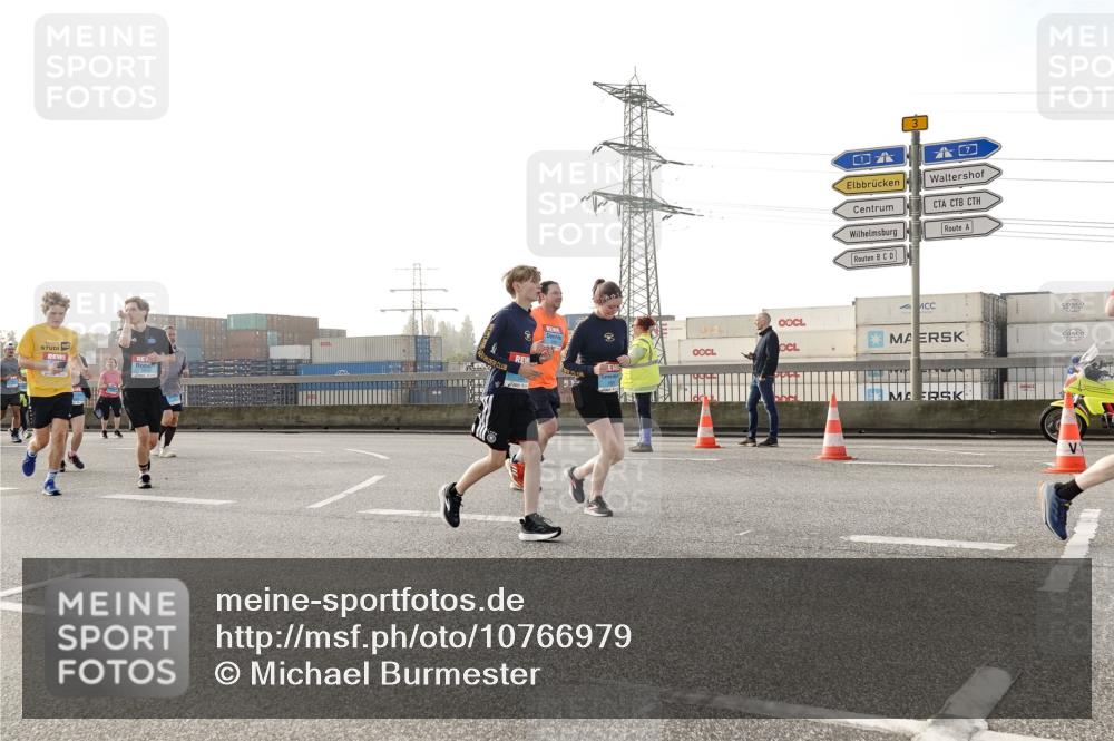 03.10.2026 - Köhlbrandbrückenlauf Michael Burmester http://msf.ph/oto/10766979 03.10.2026 09:23:11 Position 3  meine-sportfotos.de