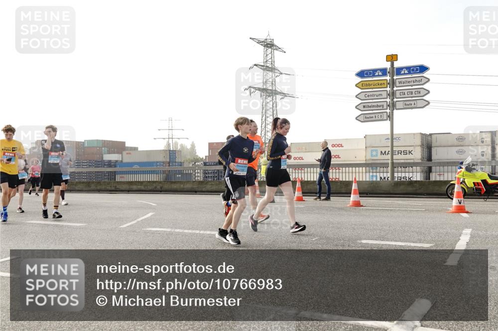 03.10.2026 - Köhlbrandbrückenlauf Michael Burmester http://msf.ph/oto/10766983 03.10.2026 09:23:11 Position 3 1358, 3 meine-sportfotos.de