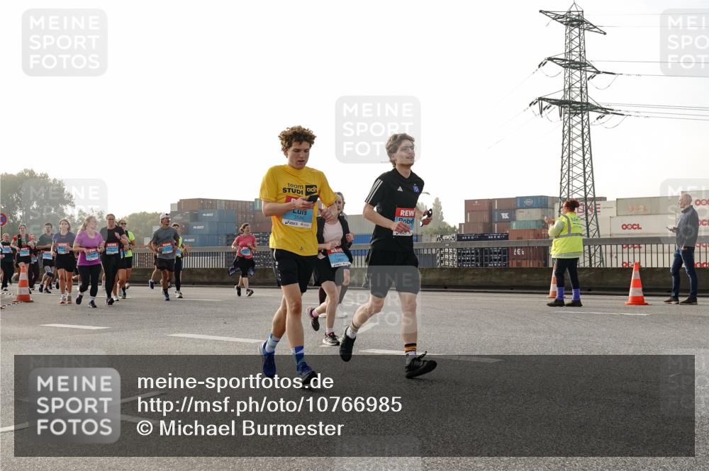 03.10.2026 - Köhlbrandbrückenlauf Michael Burmester http://msf.ph/oto/10766985 03.10.2026 09:23:12 Position 3  meine-sportfotos.de